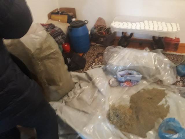 Жамбылские полицейские изъяли 67,5 килограмма марихуаны и 143 грамма гашиша