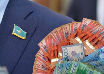 Когда госорганы в РК полностью перейдут на новую систему оплаты труда