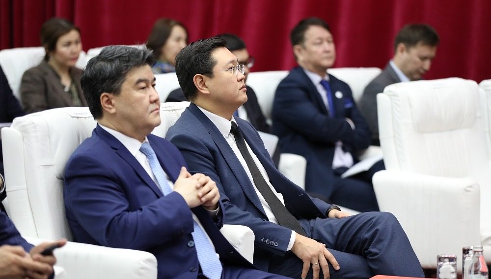Все госорганы должны кардинально менять работу, снижать бюрократию: заместитель руководителя Администрации Президента на коллегии АДГС