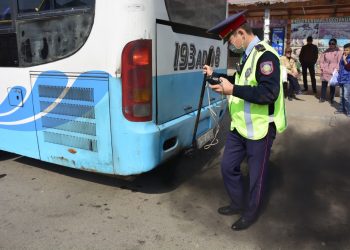 Полицейские Жамбылской области следят за нормативами содержания автовыбросов