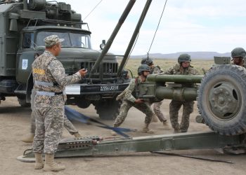 Военнослужащие готовятся к конкурсу «Мастер-оружейник» Подготовка к конкурсу «Мастер-оружейник» в рамках Армейских международных игр «АрМИ-2020» ведется полным ходом на полигоне «Айша биби» в Жамбылской области.