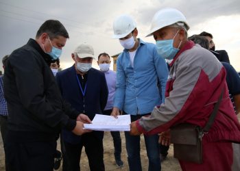 Бердибек Сапарбаев проинспектировал ход строительства социальных объектов в Жамбылском районе