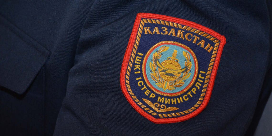 Около 1700 владельцев оружия проверили жамбылские полицейские