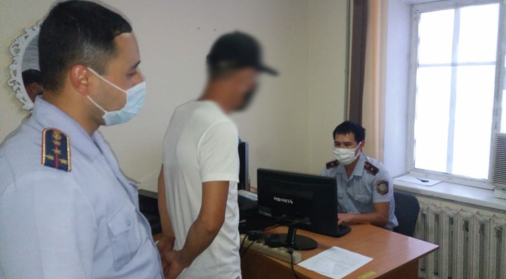В Таразе карманный вор продолжил серию краж, несмотря на условный срок