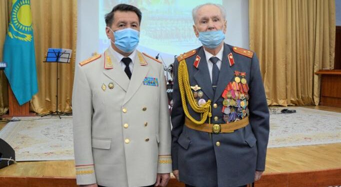 Жамбылских полицейских поздравили с праздниками мужества и отваги