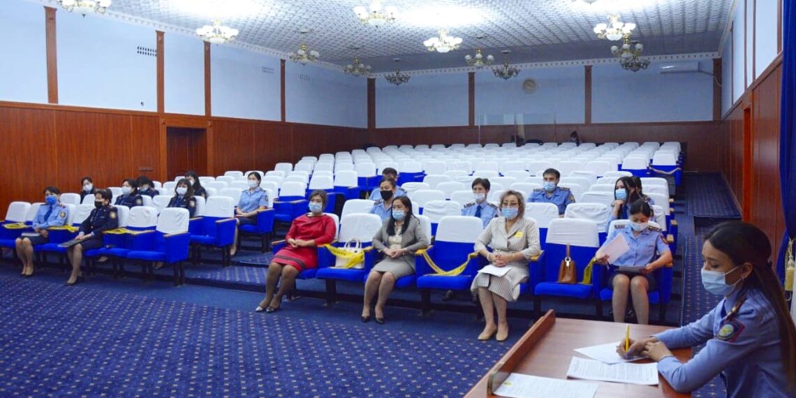 Жамбылские полицейские провели семинар о значимости семьи в  обществе