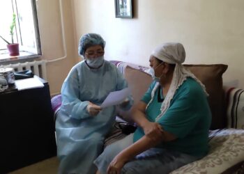 Стартовала вакцинация на дому