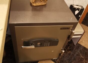 В Таразе работник украл деньги с сейфа работодателя