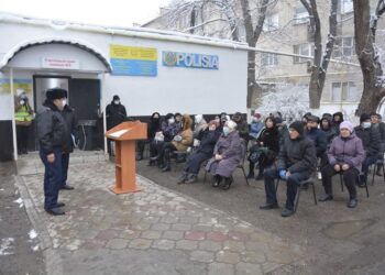 Начальник ДП Жамбылской области встретился с жителями Тараза
