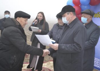 В Жамбылском районе в преддверии праздника 365 человек стали собственниками земельных участков