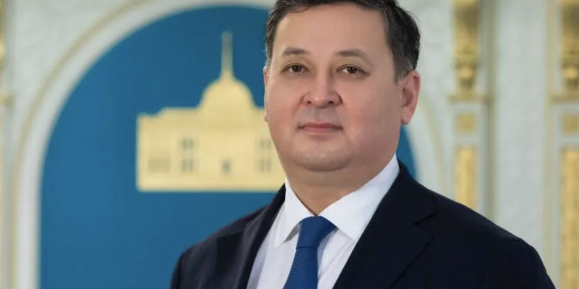 Администрацию президента возглавил Мурат Нуртлеу