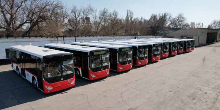 В ТАРАЗ ПРИБЫЛО 10 АВТОБУСОВ