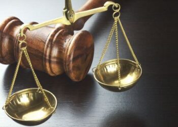Осуждено должностьное лицо за хищение денежных средств предпринимателей