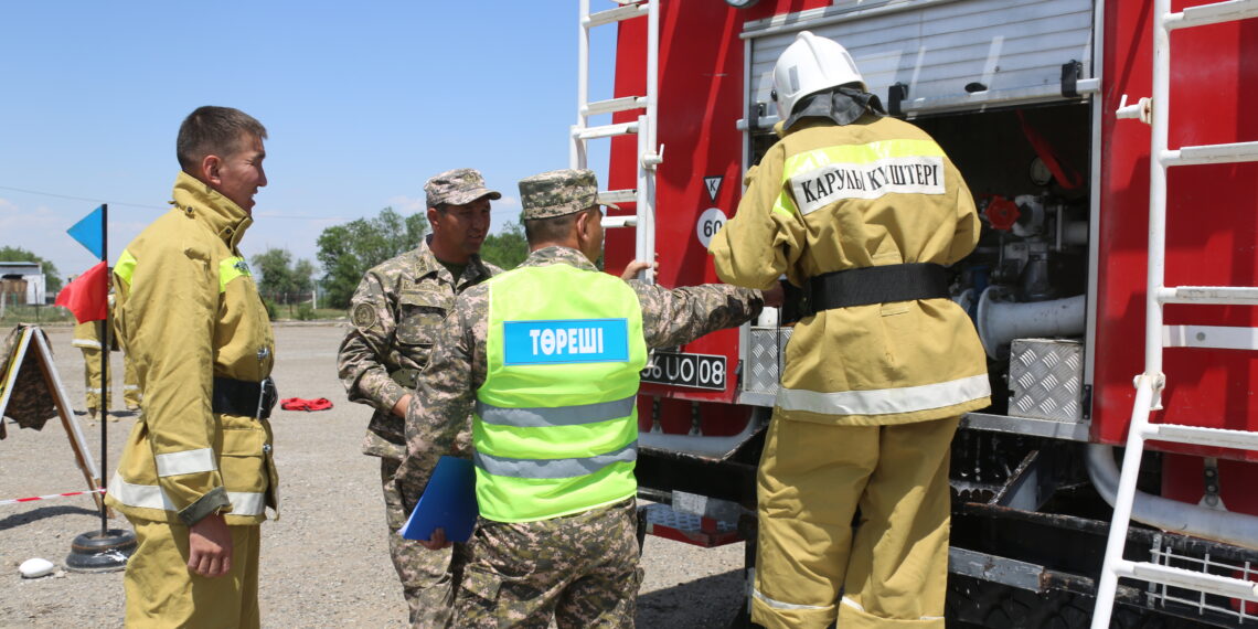 Определились лучшие военные пожарные