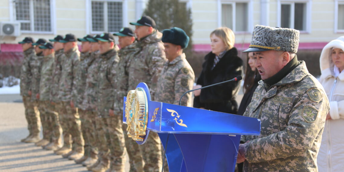 Победителей встретили с почестями