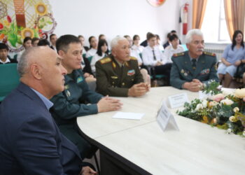 Прививать патриотизм со школы