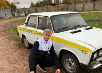 Артем Садков