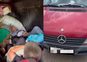 *Пассажиров сверх нормы вез водитель на незаконно переоборудованном «Мерседесе»*   В Жамбылской области сотрудниками полиции на трассе «Шу- Кайнар» был остановлен микроавтобус марки «Мерседес — Спринтер».   Автомобиль следовал по маршруту «Кыргызстан — Российская Федерация» транзитом через Казахстан.   При его проверке было выявлено, что внутри салона и в грузовом отсеке находились пассажиры сверх установленной нормы. Кроме того, транспорт был переоборудован без соответствующего разрешения.    Водитель привлечен к ответственности за перевозку пассажиров сверх нормы и незаконное переоборудование.