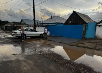 Из-за сточных вод подтоплено более 200 дворов в городе Жанатас Жамбылской области