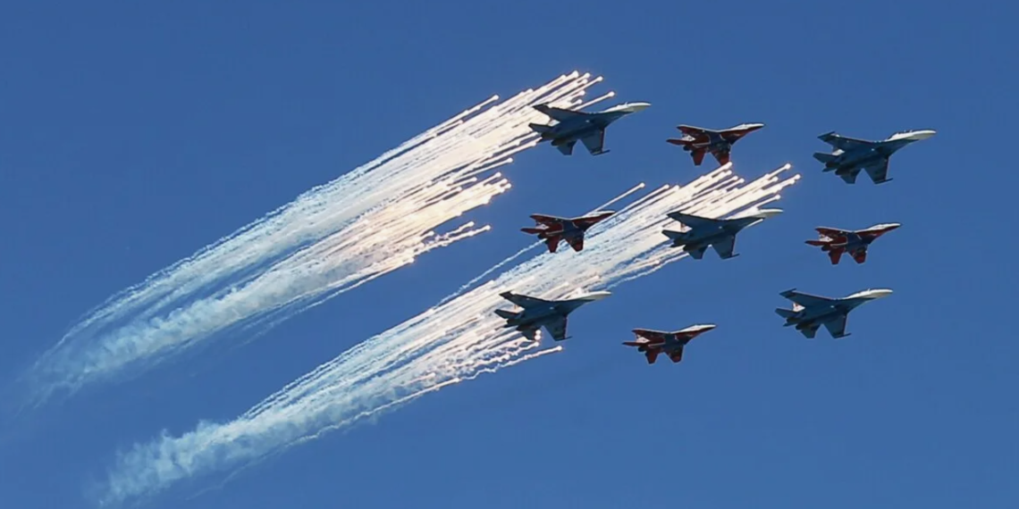 Самолеты, находящиеся на военной службе, будут летать над городом Астаной