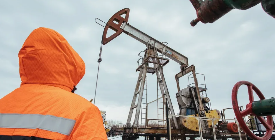 Нефтяники в Жанаозене остановили забастовку и вышли на работу