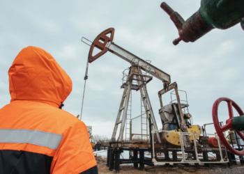 Нефтяники в Жанаозене остановили забастовку и вышли на работу
