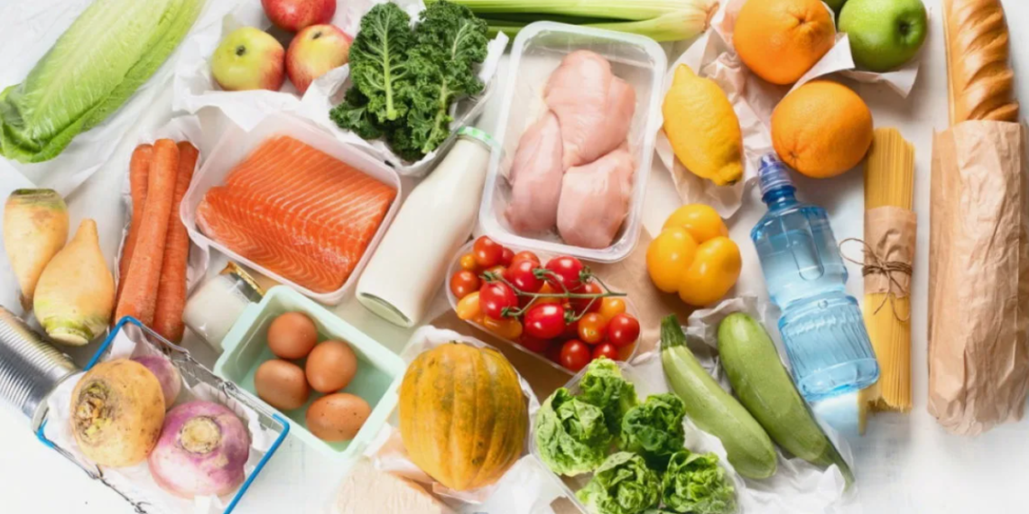 Половина доходов казахстанцев идет на продукты питания