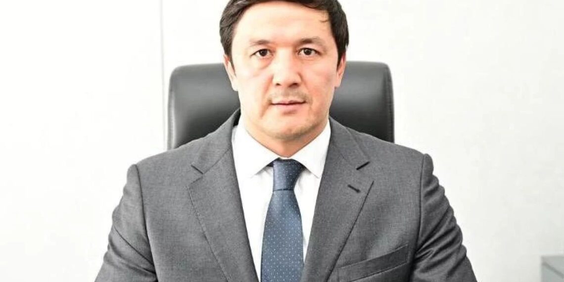 Запугивает ли аким Актобе главу партии