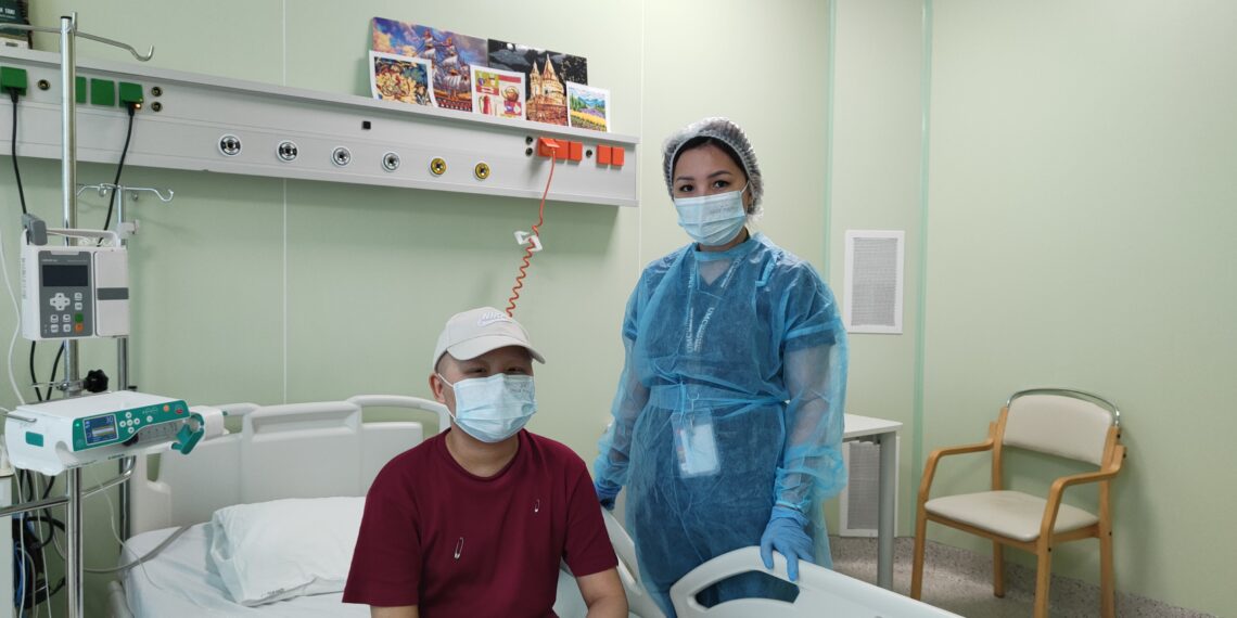 Неродственный донор из другой страны спас пациента из Казахстана