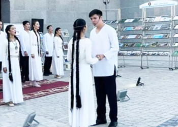Безграничен мир Абая