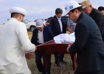 Перезахоронили Жанибека-хана в Акмоле.»