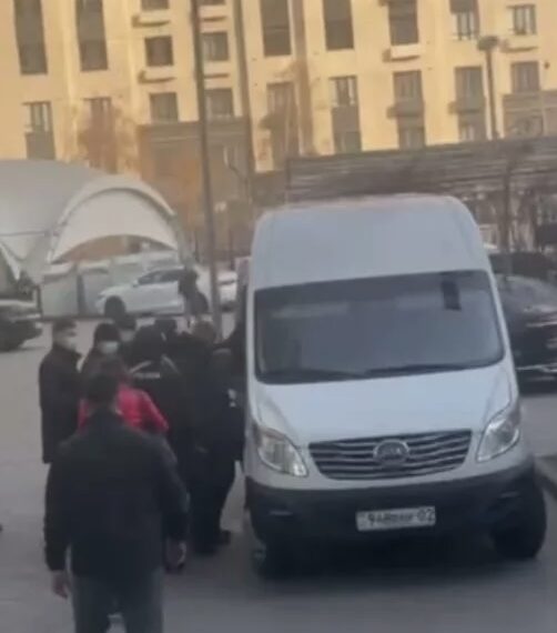 Сотрудников Orda.kz забрали с рабочих мест прямо в отделение