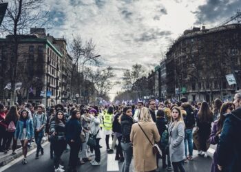 В Венгрии проходят протесты из-за заявлений Орбана о насилии над детьми