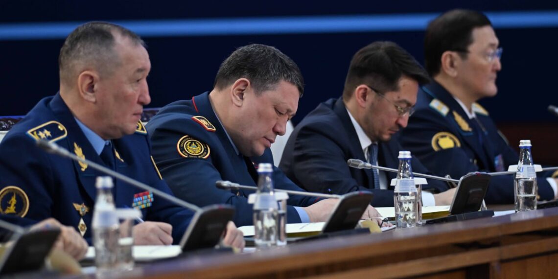 Токаев: «В обществе и стране нужно обеспечить безусловное соблюдение верховенства права и строгий порядок»