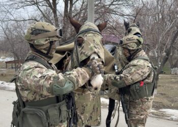 Визит школьников в горно-егерский полк