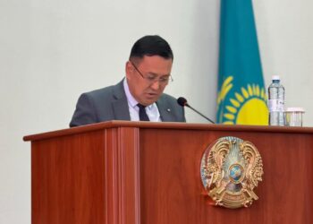 В Сарысуском районе за взятку задержан руководитель земельного отдела