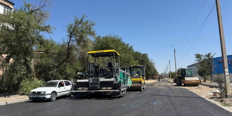 В Таразе продолжается реконструкция улицы Койгельды