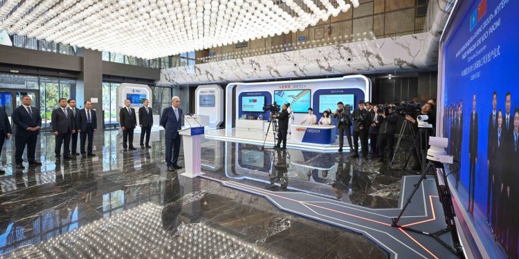 Президент принял участие в запуске завода по глубокой переработке кукурузы в Жамбылской области