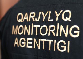 Деньги жертв мошенников шли через карты студентов: в Семее раскрыли схему