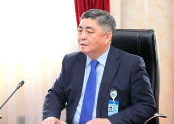 БОНУС ҚЫЗМЕТКЕРЛЕРГЕ МІНДЕТТЕРІН АДАЛ АТҚАРУЫНА СЕПТІГІН ТИГІЗЕДІ