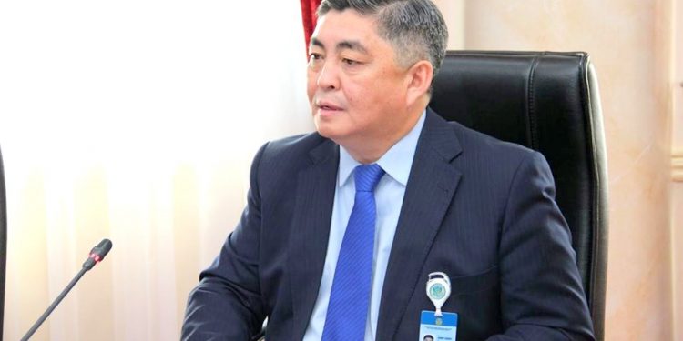 БОНУС ҚЫЗМЕТКЕРЛЕРГЕ МІНДЕТТЕРІН АДАЛ АТҚАРУЫНА СЕПТІГІН ТИГІЗЕДІ