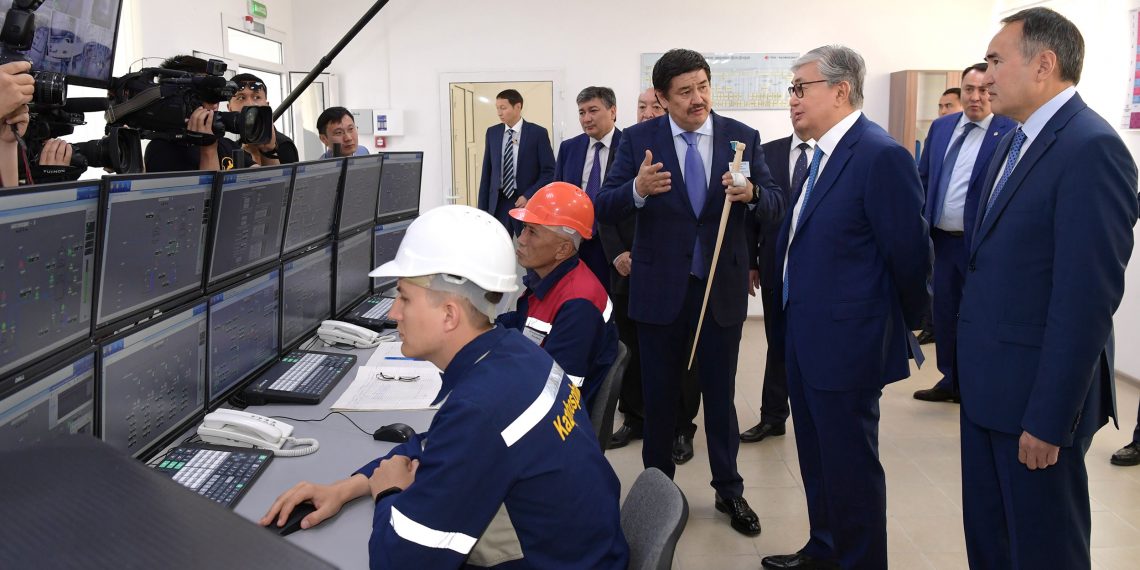 Қазақстан Президенті Қасым-Жомарт Тоқаев «Қазфосфат» жауапкершілігі шектеулі серіктестігіне барды