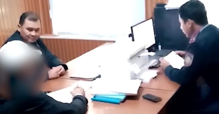 Граффит жазулар жойылып, наркосайттар бұғатталды.