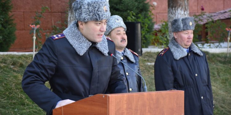Жамбыл облысы Полиция департаментінің бастығы полицейлердің қысқы кезеңге дайындығын тексерді