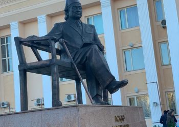 Әшімов, Жаманқұлов пен Обаев Тоқпановтың ескерткішін ашты