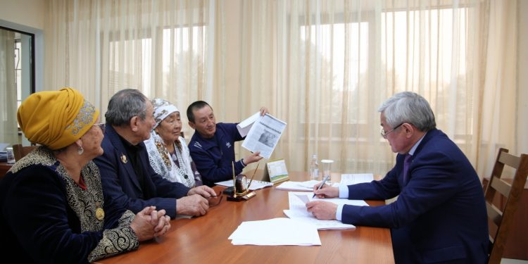 Жамбыл облысының әкімі тұрғындарды қабылдады