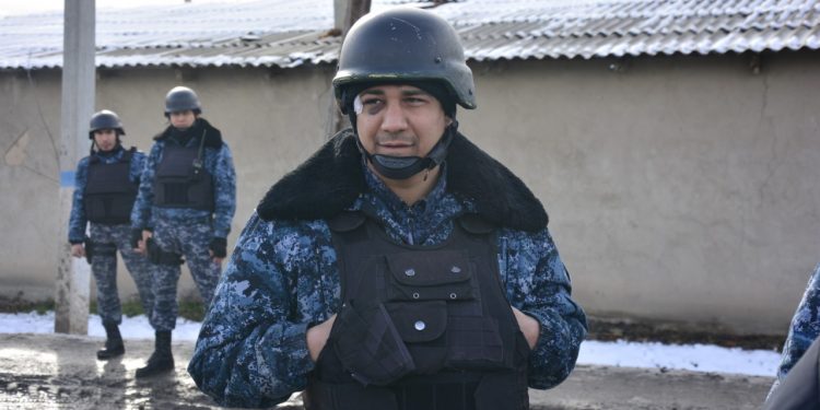 ОҚ ПЕН ОТТЫҢ ОРТАСЫНДА КІМДЕР ЖҮРДІ?