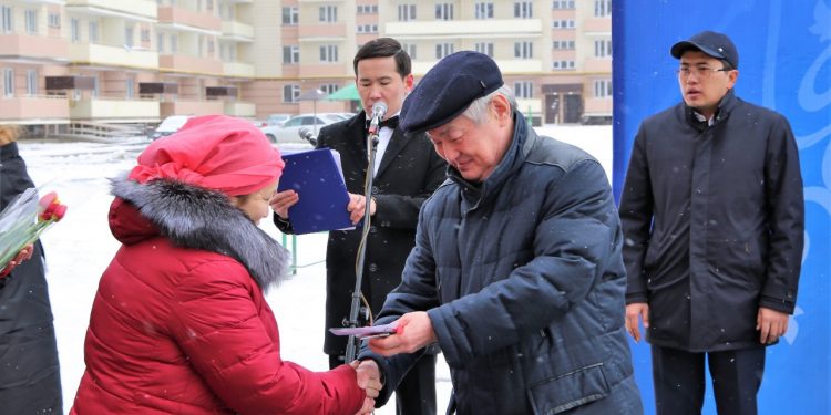 Таразда көп балалы отбасылар мен жетім балалар баспаналы болды