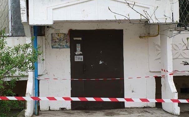 Таразда көпқабатты тұрғын үйдің подъезді карантинге жабылды