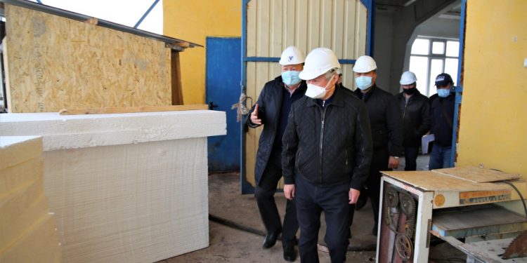 Бердібек Сапарбаев Тараздағы құрылыс кәсіпорындарының жұмысымен танысты